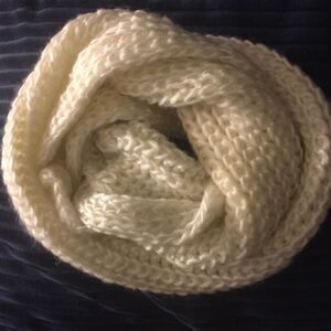 NWOT Knitted Ivory infinity Scarf